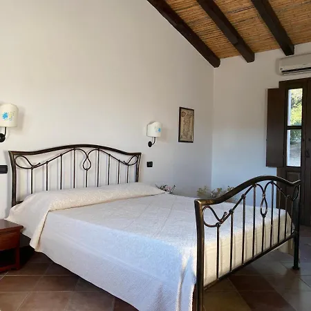 Li Paduleddi Country 3*