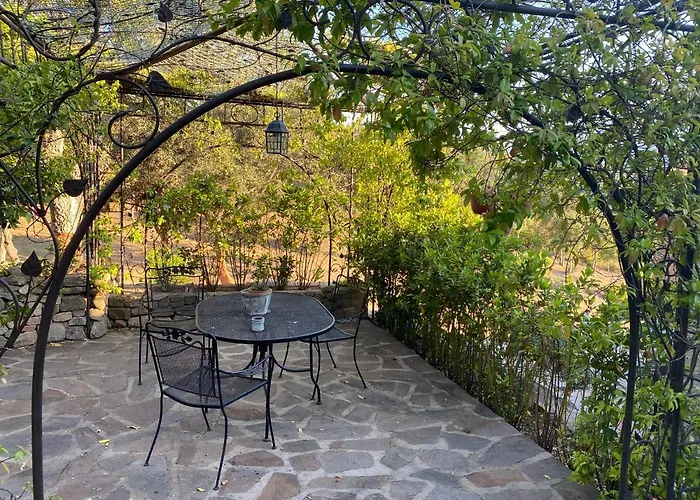 Li Paduleddi Country Pensión 3*